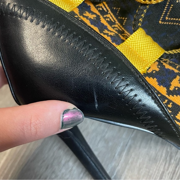 Azalea Wang Pointed Black & Yellow High Heel Sock Boots with Rope Lace, Size 6 - Picture 5 of 5